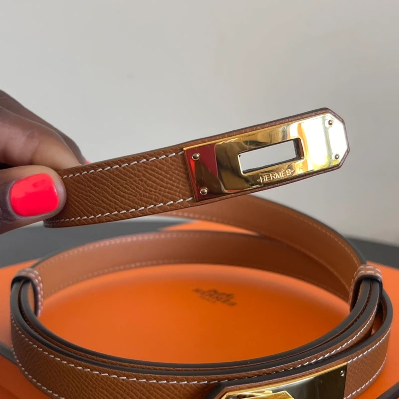 HERMES ceinture Kelly veau Epsom gold LUXE DE SECONDE MAIN AUTHENTIQUE CERTIFICAT D'AUTHENTICITE ENTRUPY. SAC DE LUXE D'OCCASION PAS CHER. HERMES FULL SET