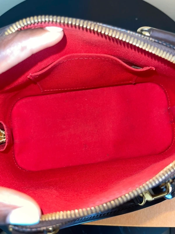 LOUIS VUITTON Alma BB damier ébène SAC DE LUXE DE SECONDE MAIN AUTHENTIQUE CERTIFICAT D'AUTHENTICITE ENTRUPY. SAC DE LUXE D'OCCASION PAS CHER. LOUIS VUITTON FULL SET