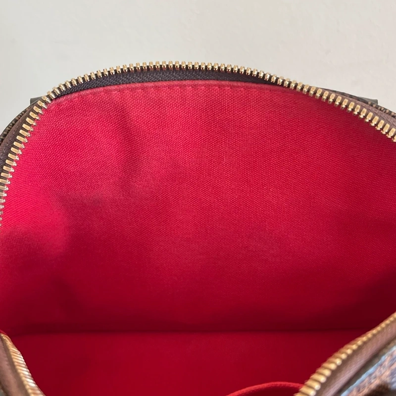 LOUIS VUITTON Alma BB damier ébène LUXE DE SECONDE MAIN AUTHENTIQUE CERTIFICAT D'AUTHENTICITE ENTRUPY. SAC DE LUXE D'OCCASION PAS CHER LOUIS VUITTON FULL SET.