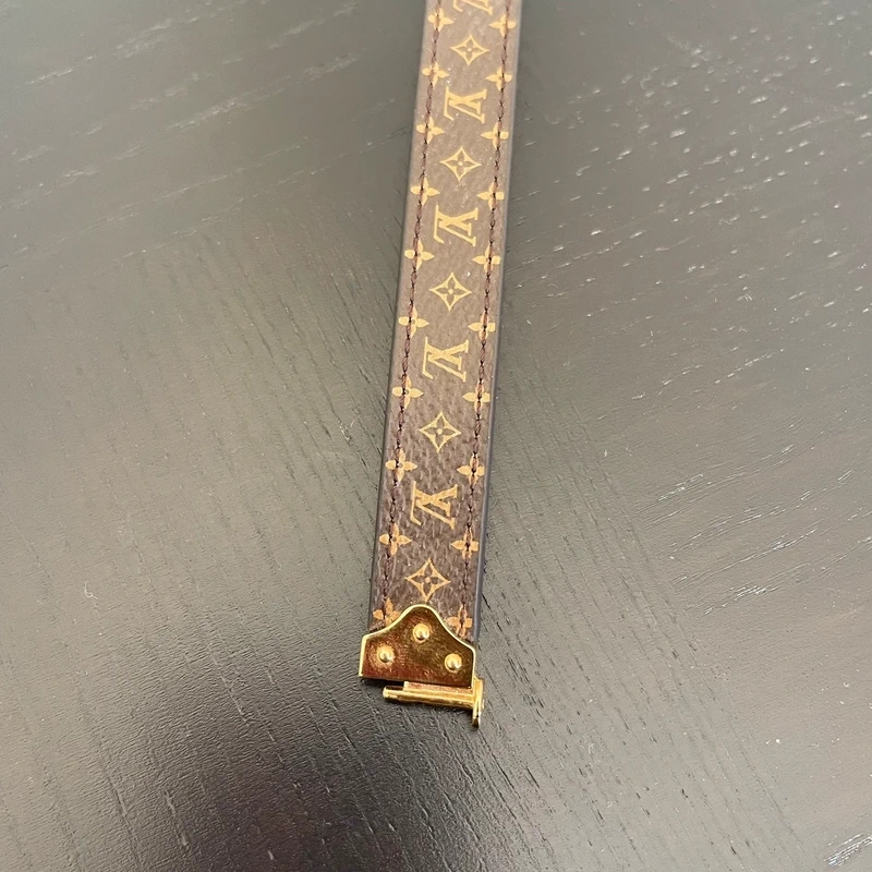 LOUIS VUITTON bracelet nano monogram LUXE D'OCCASION PAS CHER LOUIS VUITTON FULL SET.
