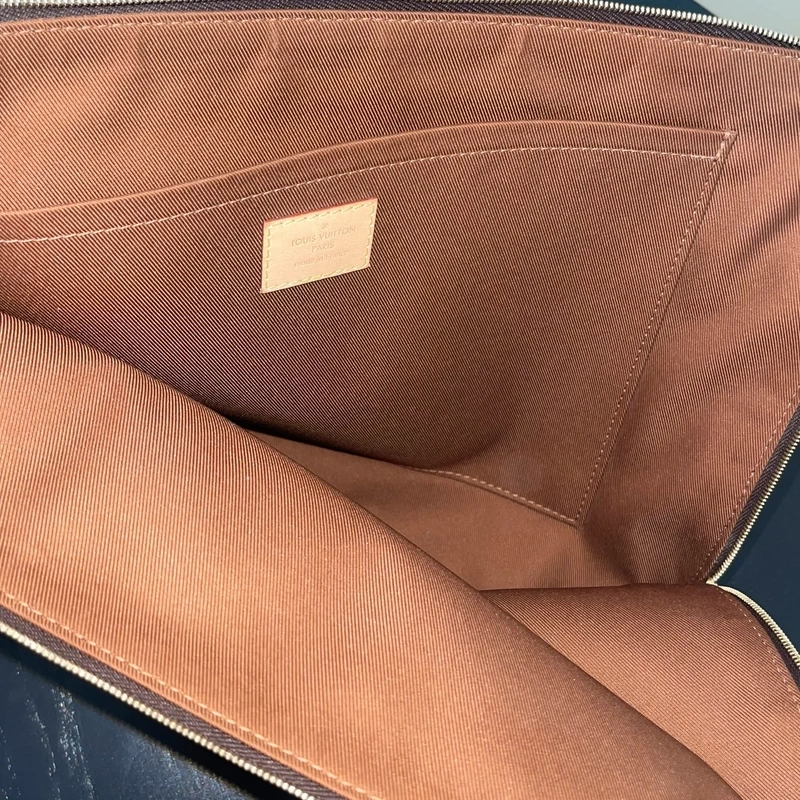 Louis Vuitton étui voyage GM monogram SAC DE LUXE DE SECONDE MAIN AUTHENTIQUE CERTIFICAT D'AUTHENTICITE ENTRUPY. SAC DE LUXE D'OCCASION PAS CHER. LOUIS VUITTON FULL SET
