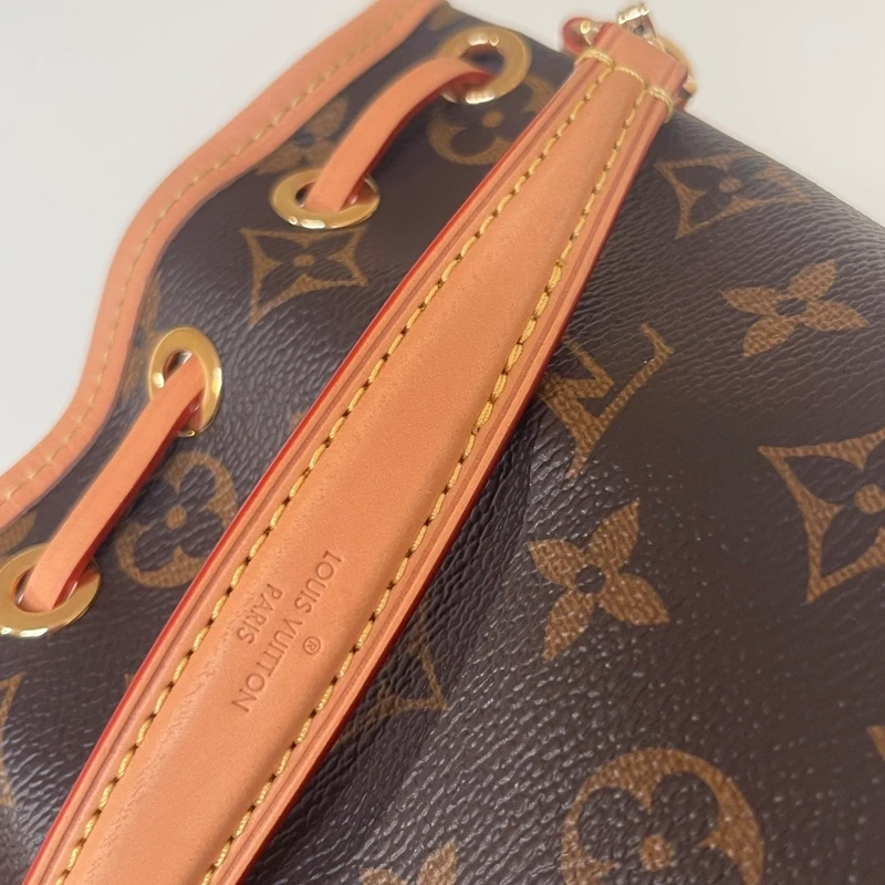 LOUIS VUITTON nano noé monogram LUXE DE SECONDE MAIN AUTHENTIQUE CERTIFICAT D'AUTHENTICITE ENTRUPY. SAC DE LUXE D'OCCASION PAS CHER LOUIS VUITTON FULL SET.