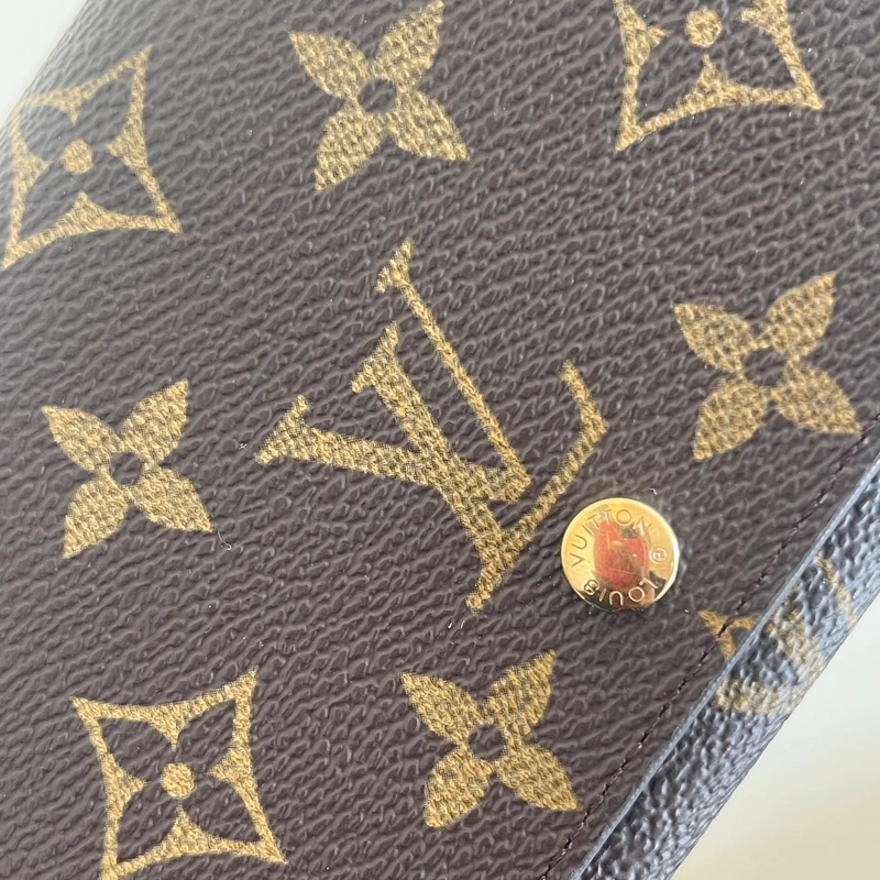 LOUIS VUITTON portefeuille bifold monogram LUXE DE SECONDE MAIN AUTHENTIQUE CERTIFICAT D'AUTHENTICITE ENTRUPY. SAC DE LUXE D'OCCASION PAS CHER LOUIS VUITTON FULL SET.