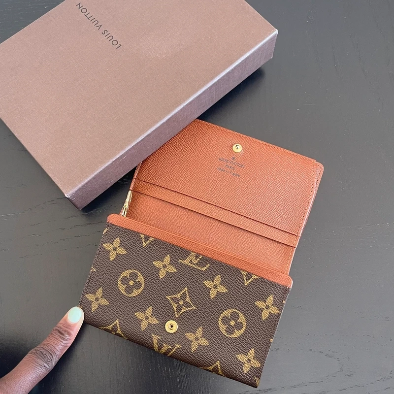 LOUIS VUITTON portefeuille bifold monogram LUXE DE SECONDE MAIN AUTHENTIQUE CERTIFICAT D'AUTHENTICITE ENTRUPY. SAC DE LUXE D'OCCASION PAS CHER LOUIS VUITTON FULL SET.