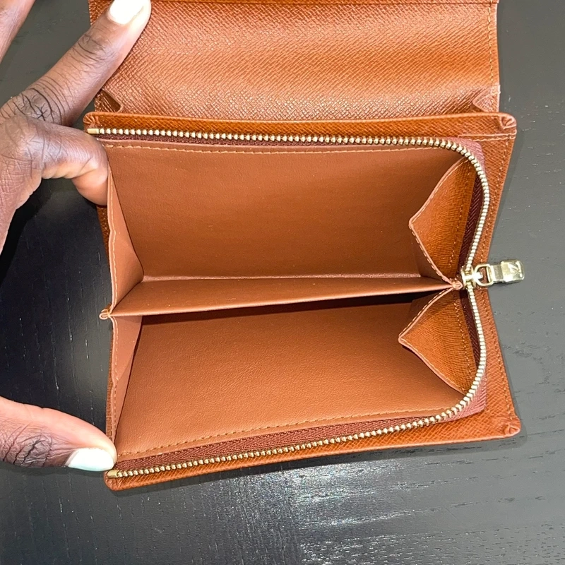LOUIS VUITTON portefeuille bifold monogram LUXE DE SECONDE MAIN AUTHENTIQUE CERTIFICAT D'AUTHENTICITE ENTRUPY. SAC DE LUXE D'OCCASION PAS CHER LOUIS VUITTON FULL SET.