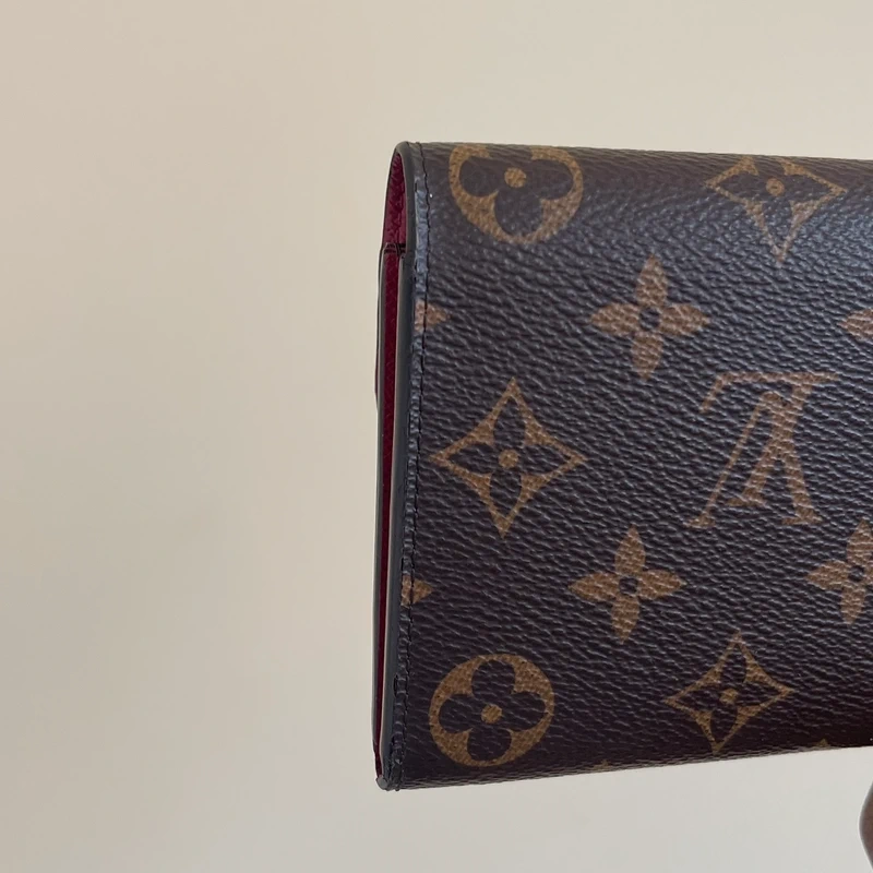Louis Vuitton portefeuille Emilie monogram LUXE DE SECONDE MAIN AUTHENTIQUE CERTIFICAT D'AUTHENTICITE ENTRUPY. SAC DE LUXE D'OCCASION PAS CHER. LOUIS VUITTON FULL SET