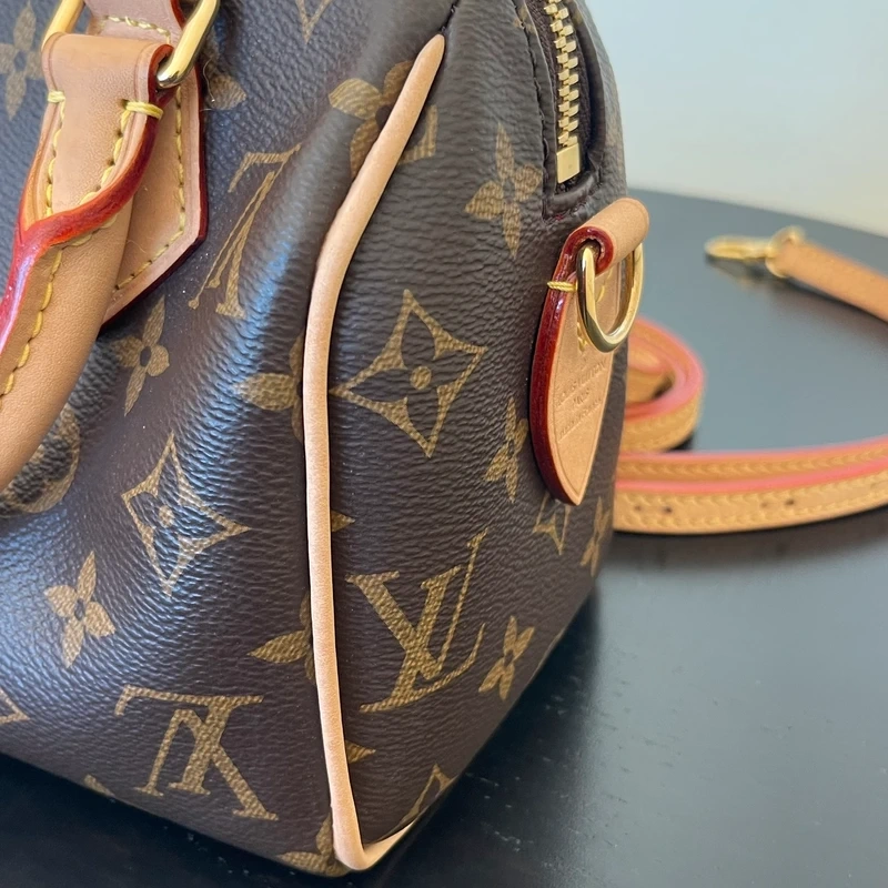 Louis Vuitton speedy 20 bandoulière monogram LUXE DE SECONDE MAIN AUTHENTIQUE CERTIFICAT D'AUTHENTICITE ENTRUPY. SAC DE LUXE D'OCCASION PAS CHER LOUIS VUITTON FULL SET