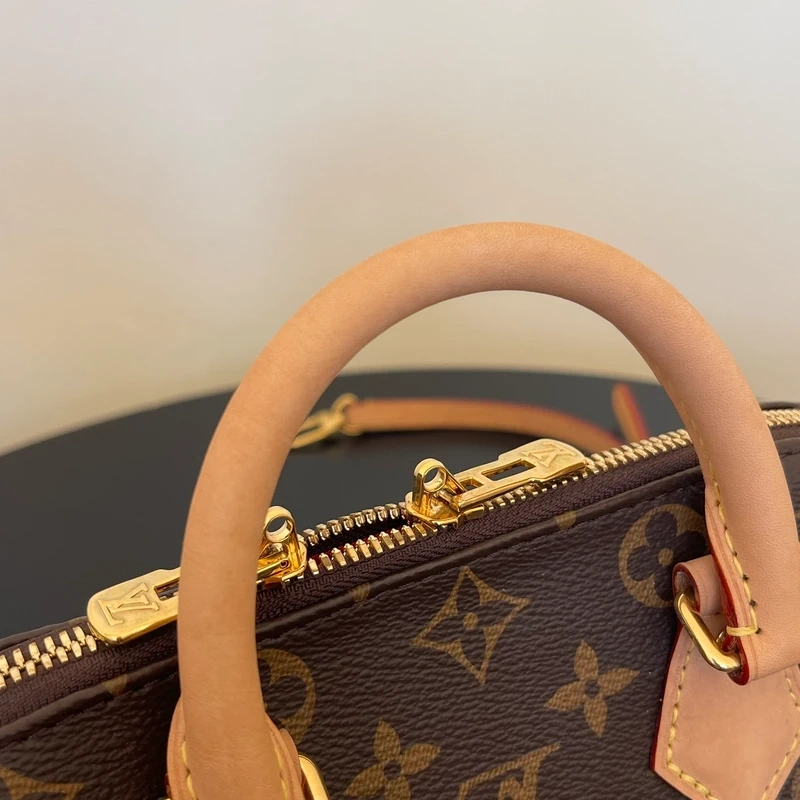 Louis Vuitton speedy 20 bandoulière monogram LUXE DE SECONDE MAIN AUTHENTIQUE CERTIFICAT D'AUTHENTICITE ENTRUPY. SAC DE LUXE D'OCCASION PAS CHER LOUIS VUITTON FULL SET