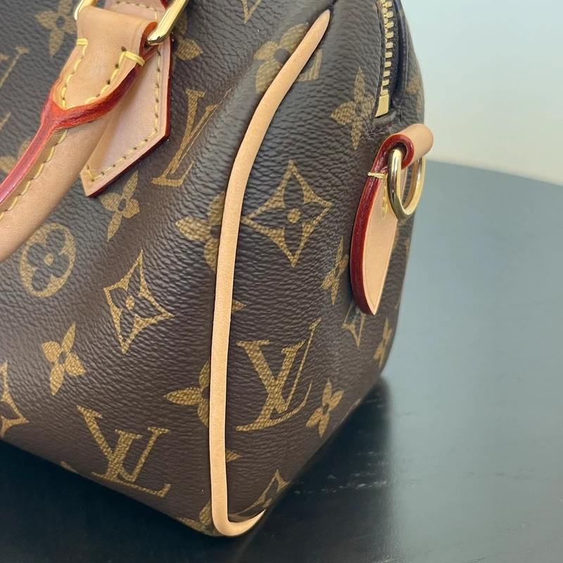 Louis Vuitton speedy 20 bandoulière monogram LUXE DE SECONDE MAIN AUTHENTIQUE CERTIFICAT D'AUTHENTICITE ENTRUPY. SAC DE LUXE D'OCCASION PAS CHER LOUIS VUITTON FULL SET