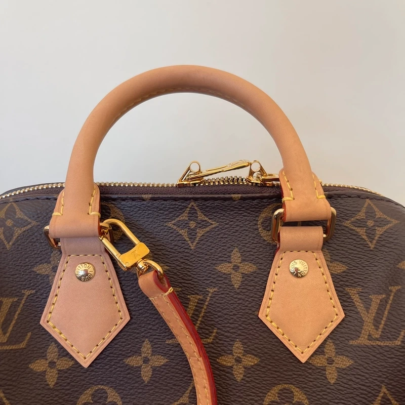 LOUIS VUITTON speedy 20 bandoulière LOUIS VUITTON speedy 20 bandoulière LUXE DE SECONDE MAIN AUTHENTIQUE. SAC D'OCCASION PAS CHER CERTIFICAT D'AUTHENTICITE ENTRUPY. LOUIS VUITTON FULL SET