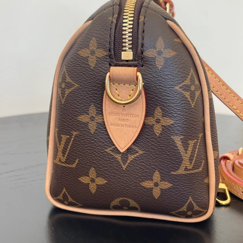 Louis Vuitton speedy 20 bandoulière monogram LUXE DE SECONDE MAIN AUTHENTIQUE CERTIFICAT D'AUTHENTICITE ENTRUPY. SAC DE LUXE D'OCCASION PAS CHER LOUIS VUITTON FULL SET