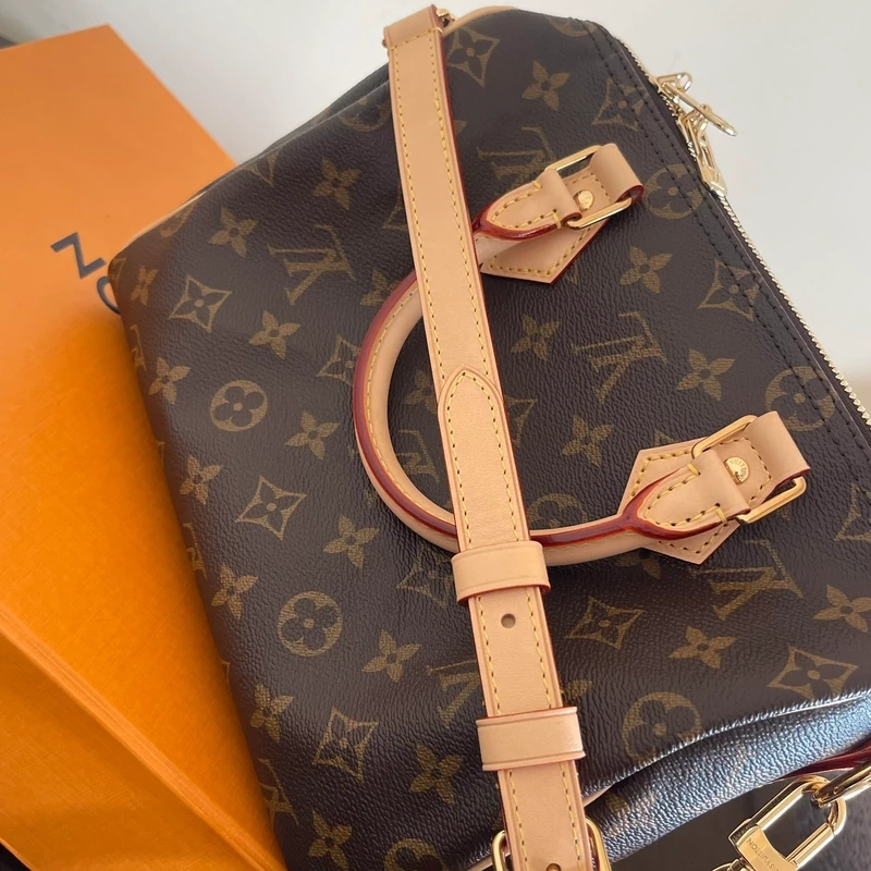 LOUIS VUITTON speedy 25 bandoulière monogram SAC DE LUXE DE SECONDE MAIN AUTHENTIQUE CERTIFICAT D'AUTHENTICITE ENTRUPY. SAC DE LUXE D'OCCASION PAS CHER. LOUIS VUITTON FULL SET