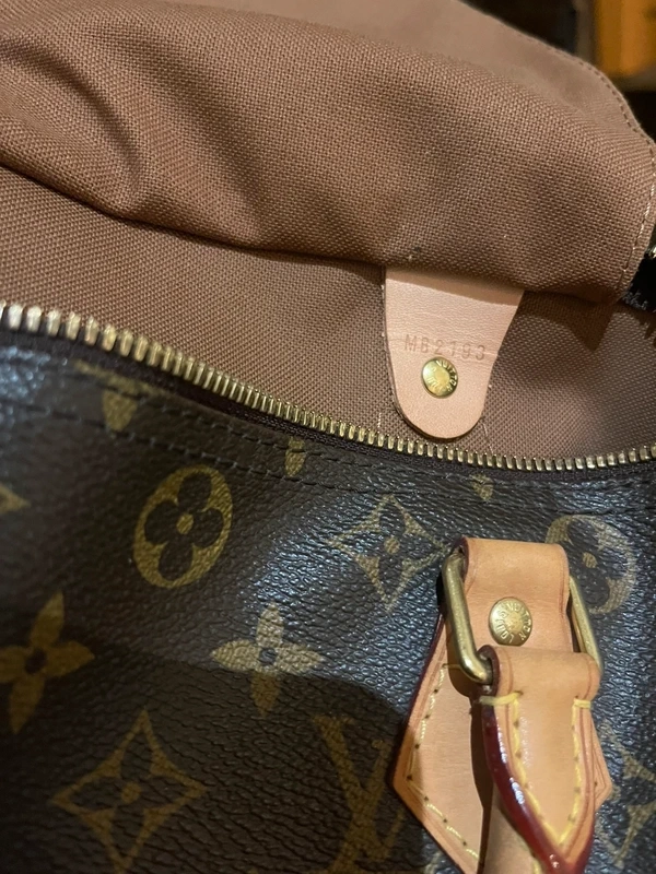 Louis Vuitton speedy 30 bandoulière monogram LUXE DE SECONDE MAIN AUTHENTIQUE CERTIFICAT D'AUTHENTICITE ENTRUPY. SAC DE LUXE D'OCCASION PAS CHER LOUIS VUITTON FULL SET.