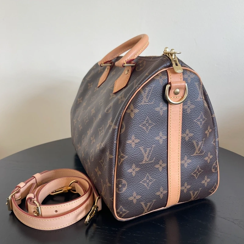 Louis Vuitton speedy 30 bandoulière monogram LUXE DE SECONDE MAIN AUTHENTIQUE CERTIFICAT D'AUTHENTICITE ENTRUPY. SAC DE LUXE D'OCCASION PAS CHER LOUIS VUITTON FULL SET.