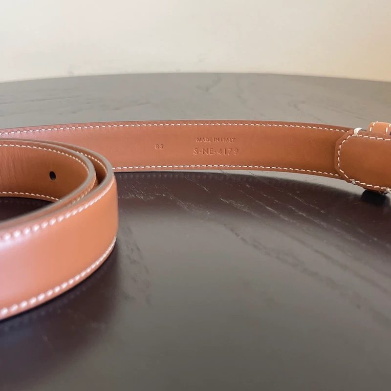 Céline ceinture triomphe en cuir naturel. SAC DE LUXE DE SECONDE MAIN AUTHENTIQUE