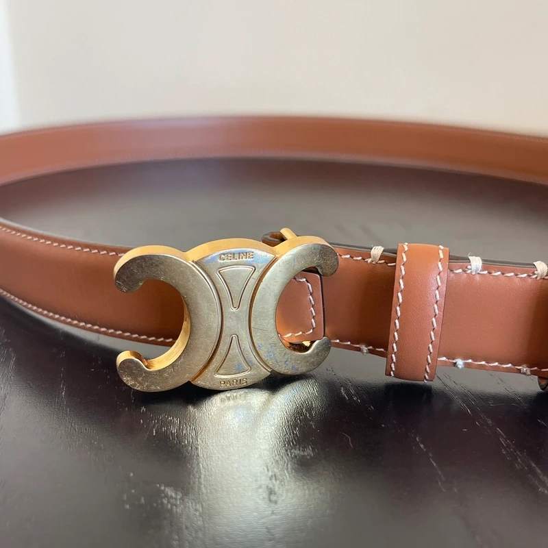 Céline ceinture triomphe en cuir naturel. SAC DE LUXE DE SECONDE MAIN AUTHENTIQUE