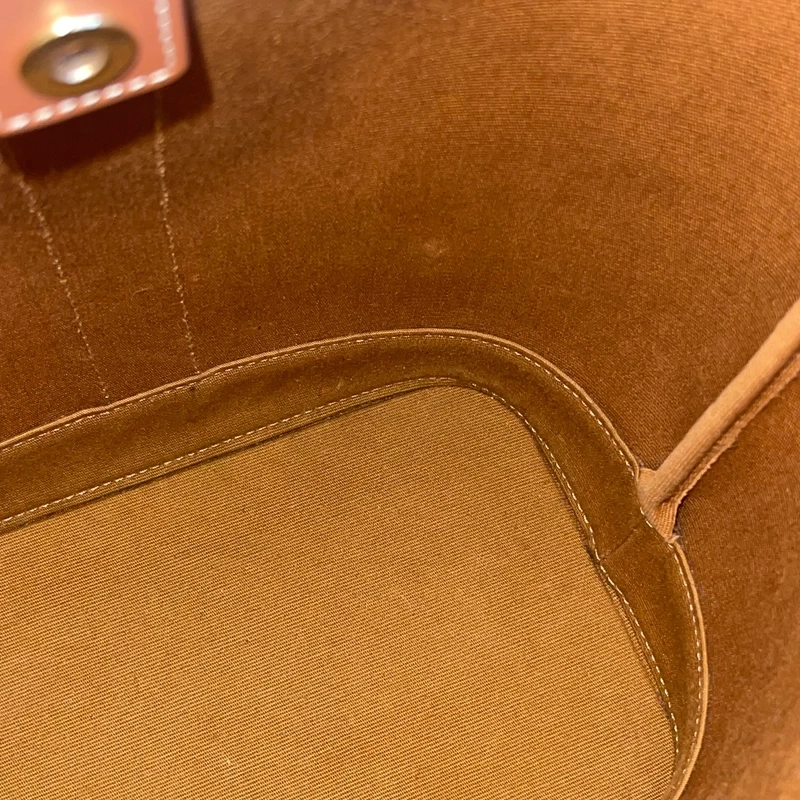 Céline sac seau PM en toile triomphe et cuir de veau. SAC DE LUXE AUTHENTIQUE. Certificat d'authenticité Entrupy