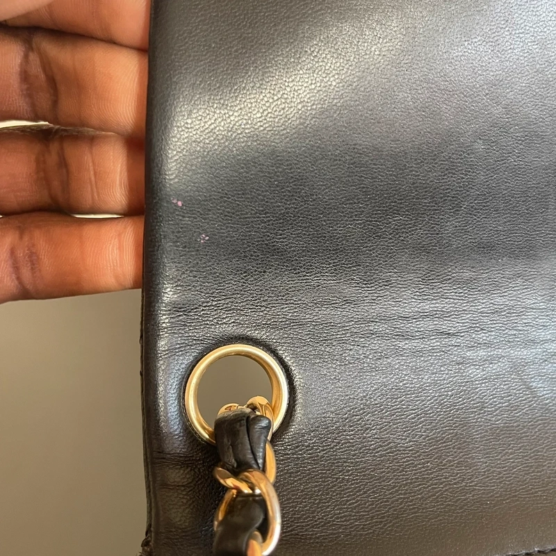 CHANEL mini timeless en cuir d'agneau noir bijouterie dorée. SAC DE LUXE DE SECONDE MAIN AUTHENTIQUE. CERTIFICAT ENTRUPY