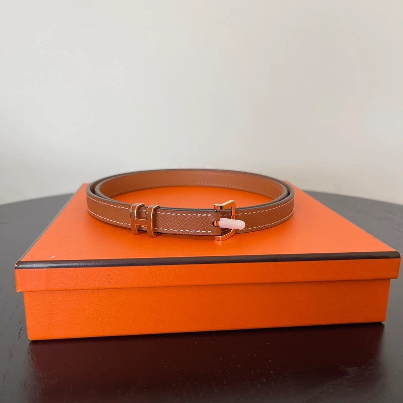 HERMES ceinture POP H gold LUXE DE SECONDE MAIN AUTHENTIQUE CERTIFICAT D'AUTHENTICITE ENTRUPY. SAC DE LUXE. HERMES FULL SET