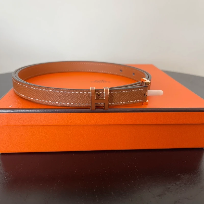 HERMES ceinture POP H gold LUXE DE SECONDE MAIN AUTHENTIQUE CERTIFICAT D'AUTHENTICITE ENTRUPY. SAC DE LUXE. HERMES FULL SET