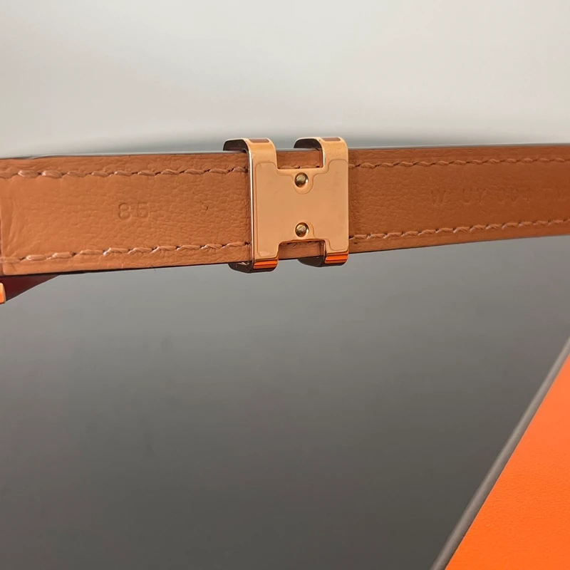 HERMES ceinture POP H gold LUXE DE SECONDE MAIN AUTHENTIQUE CERTIFICAT D'AUTHENTICITE ENTRUPY. SAC DE LUXE. HERMES FULL SET