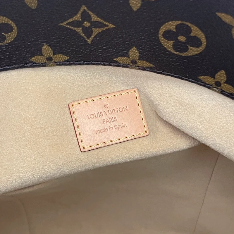 LOUIS VUITTON Artsy MM monogram LUXE DE SECONDE MAIN AUTHENTIQUE CERTIFICAT D'AUTHENTICITE ENTRUPY. SAC DE LUXE D'OCCASION PAS CHER LOUIS VUITTON FULL SET
