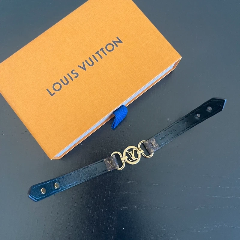 Louis Vuitton bracelet LV circle monogram BIJOUX DE LUXE DE SECONDE MAIN AUTHENTIQUE. CERTIFICAT ENTRUPY