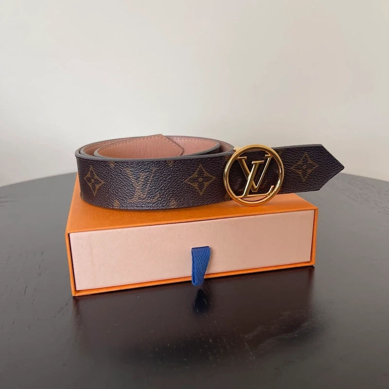 LOUIS VUITTON ceinture LV circle 35mm réversible LUXE DE SECONDE MAIN AUTHENTIQUE CERTIFICAT D'AUTHENTICITE ENTRUPY. SAC DE LUXE. LV FULL SET