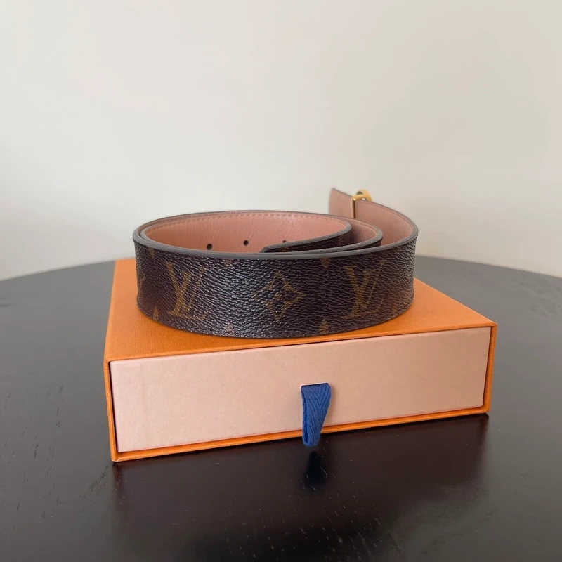 LOUIS VUITTON ceinture LV circle 35mm réversible LUXE DE SECONDE MAIN AUTHENTIQUE CERTIFICAT D'AUTHENTICITE ENTRUPY. SAC DE LUXE. LV FULL SET