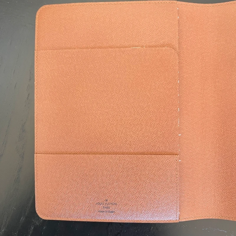 Louis Vuitton couverture pour agenda de bureau vintage LUXE DE SECONDE MAIN AUTHENTIQUE CERTIFICAT D'AUTHENTICITE ENTRUPY. SAC DE LUXE D'OCCASION