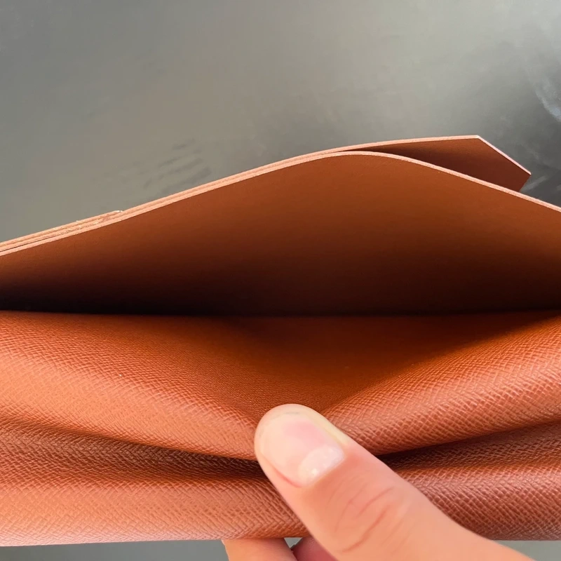 Louis Vuitton couverture pour agenda de bureau vintage LUXE DE SECONDE MAIN AUTHENTIQUE CERTIFICAT D'AUTHENTICITE ENTRUPY. SAC DE LUXE D'OCCASION PAS CHER.