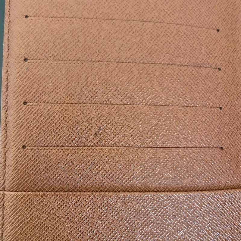 Louis Vuitton couverture pour agenda MM monogram. LUXE DE SECONDE MAIN AUTHENTIQUE. SAC DE LUXE