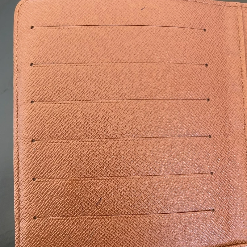 Louis Vuitton couverture pour agenda MM monogram. LUXE DE SECONDE MAIN AUTHENTIQUE. SAC DE LUXE