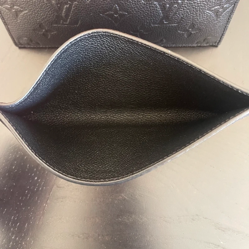 LOUIS VUITTON Félicie en cuir monogram empreinte noir SAC DE LUXE DE SECONDE MAIN AUTHENTIQUE CERTIFICAT D'AUTHENTICITE ENTRUPY. SAC DE LUXE D'OCCASION PAS CHER LV FULL SET.