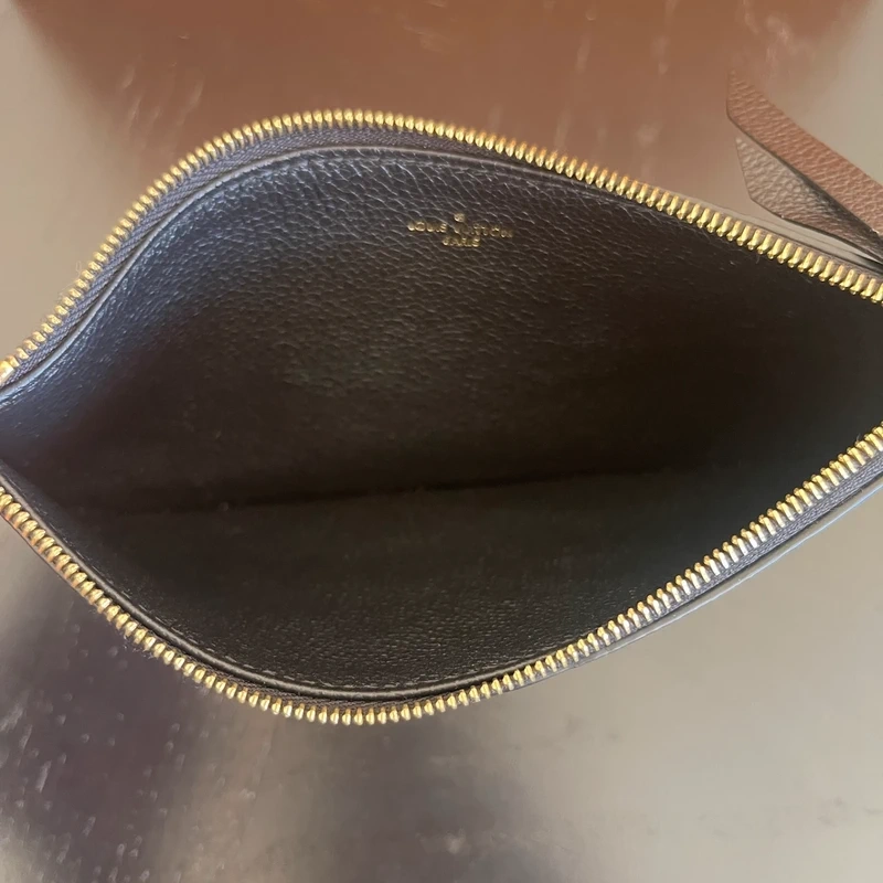 LOUIS VUITTON Félicie en cuir monogram empreinte noir SAC DE LUXE DE SECONDE MAIN AUTHENTIQUE CERTIFICAT D'AUTHENTICITE ENTRUPY. SAC DE LUXE D'OCCASION PAS CHER LV FULL SET.