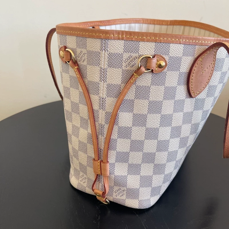 LOUIS VUITTON Neverfull PM Damier Azur LUXE DE SECONDE MAIN AUTHENTIQUE. SAC DE LUXE LV