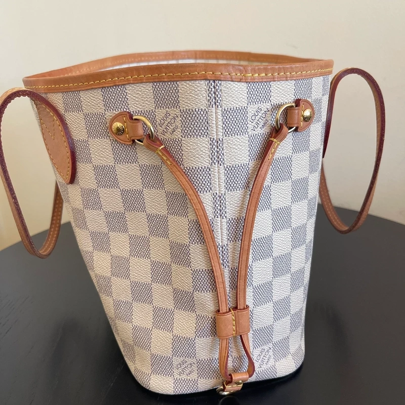 LOUIS VUITTON Neverfull PM Damier Azur LUXE DE SECONDE MAIN AUTHENTIQUE. SAC DE LUXE LV