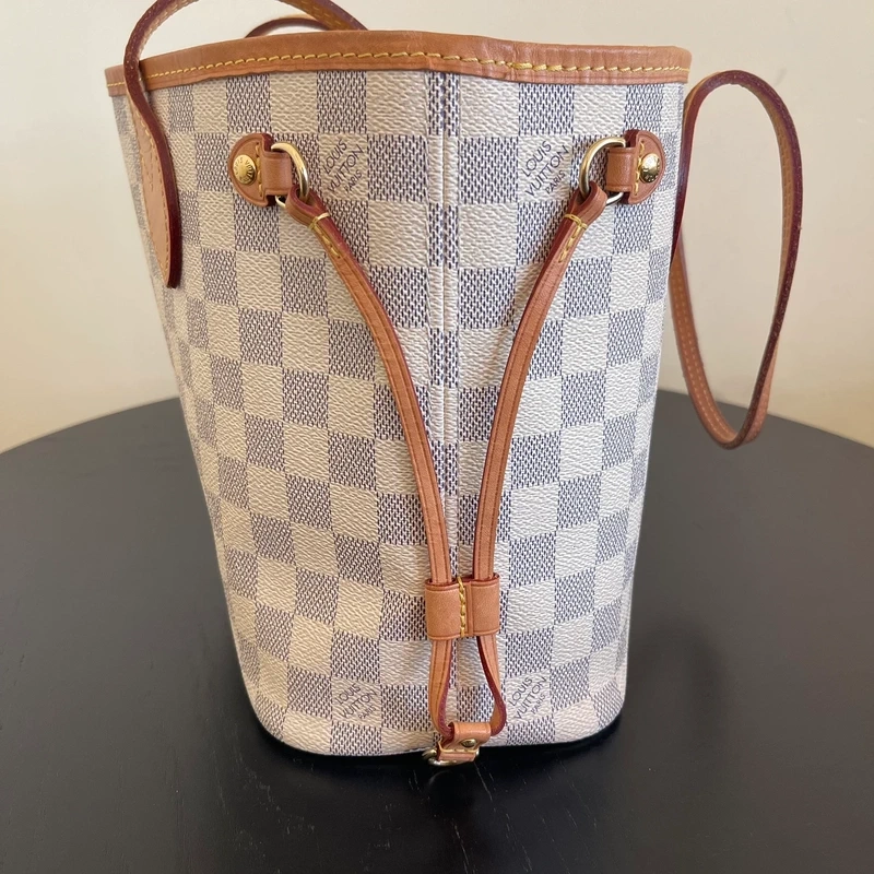 LOUIS VUITTON Neverfull PM Damier Azur LUXE DE SECONDE MAIN AUTHENTIQUE. SAC DE LUXE LV