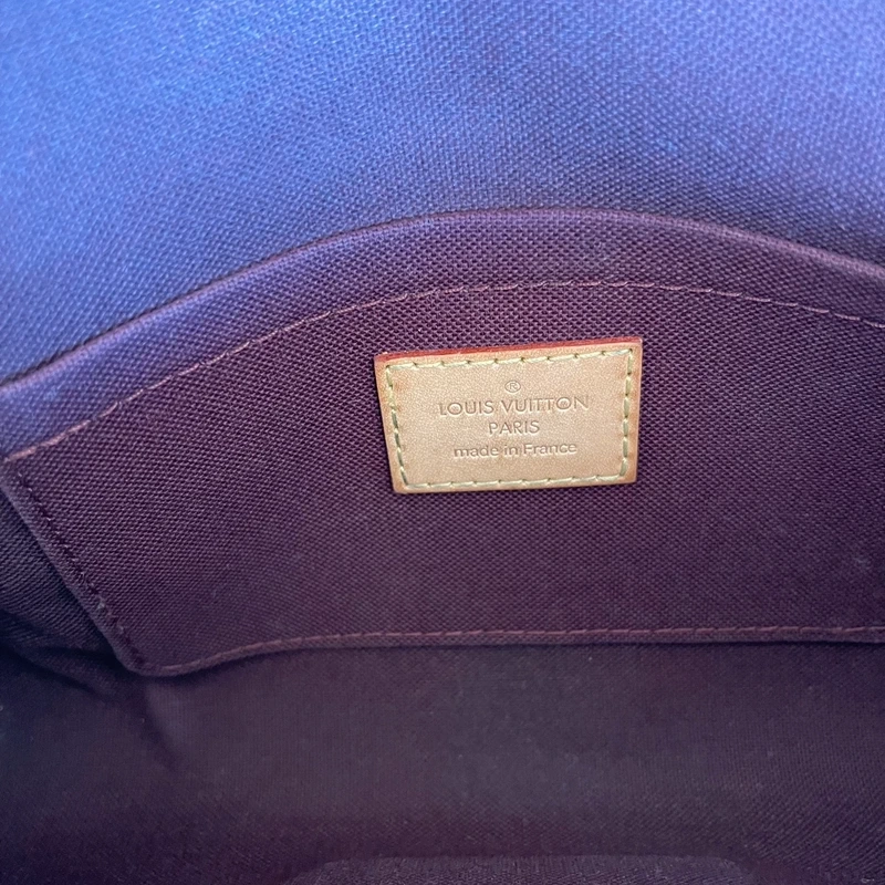 LOUIS VUITTON pochette favorite PM en toile en toile monogram SAC DE LUXE DE SECONDE MAIN AUTHENTIQUE. CERTIFICAT ENTRUPY
