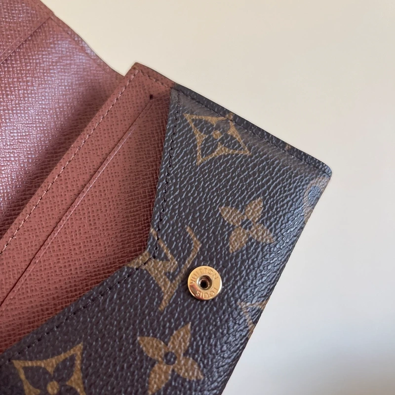 LOUIS VUITTON Pochette Favorite PM Monogram SAC DE LUXE DE SECONDE MAIN AUTHENTIQUE. CERTIFICAT ENTRUPY