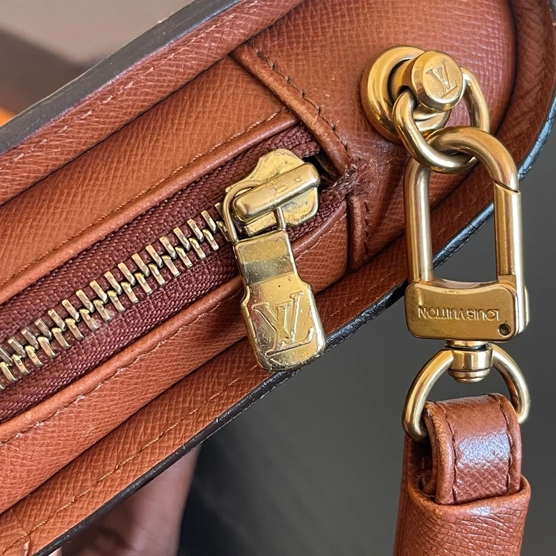 LOUIS VUITTON pochette Orsay monogram vintage SAC DE LUXE DE SECONDE MAIN AUTHENTIQUE. CERTIFICAT ENTRUPY