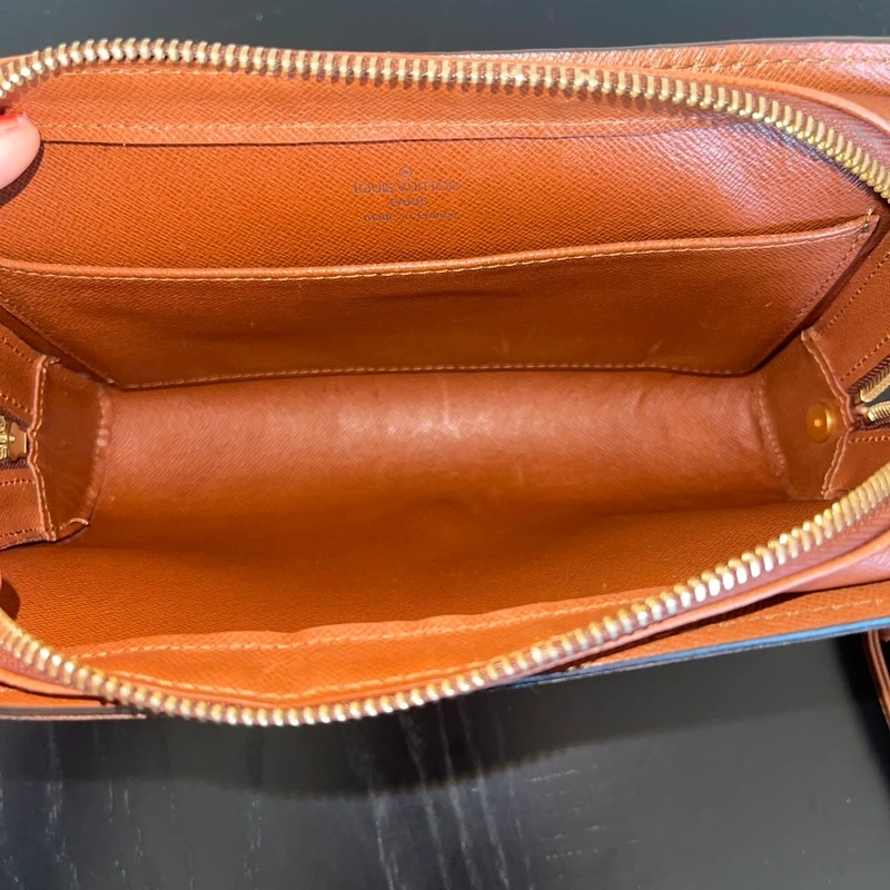 LOUIS VUITTON pochette Orsay monogram vintage SAC DE LUXE DE SECONDE MAIN AUTHENTIQUE. CERTIFICAT ENTRUPY