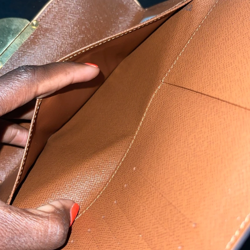 Louis Vuitton portefeuille Eugenie monogram LUXE DE SECONDE MAIN AUTHENTIQUE. SAC DE LUXE LV ENTRUPY CERTIFICATE