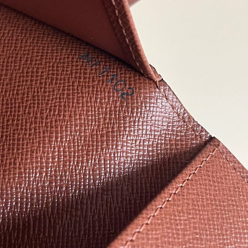 Louis Vuitton portefeuille Eugenie monogram LUXE DE SECONDE MAIN AUTHENTIQUE. SAC DE LUXE LV ENTRUPY CERTIFICATE