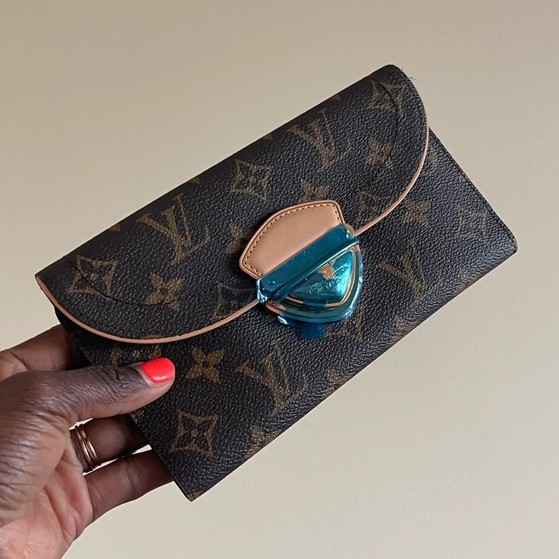 Louis Vuitton portefeuille Eugenie monogram LUXE DE SECONDE MAIN AUTHENTIQUE. SAC DE LUXE LV ENTRUPY CERTIFICATE