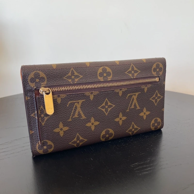 LUXE DE SECONDE MAIN AUTHENTIQUE. LV FULL SET. SAC DE LUXE