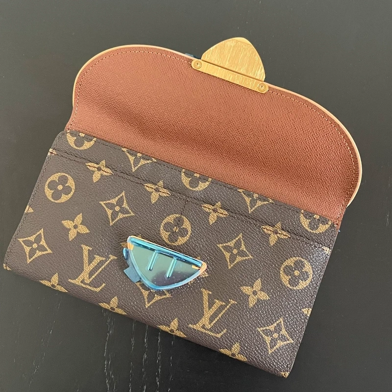 Louis Vuitton portefeuille Eugenie monogram LUXE DE SECONDE MAIN AUTHENTIQUE. SAC DE LUXE LV ENTRUPY CERTIFICATE