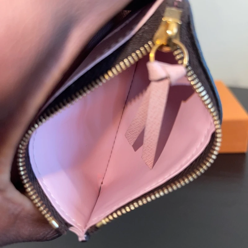 Louis Vuitton portefeuille Rosalie monogram ballerine. Luxe de seconde main authentique