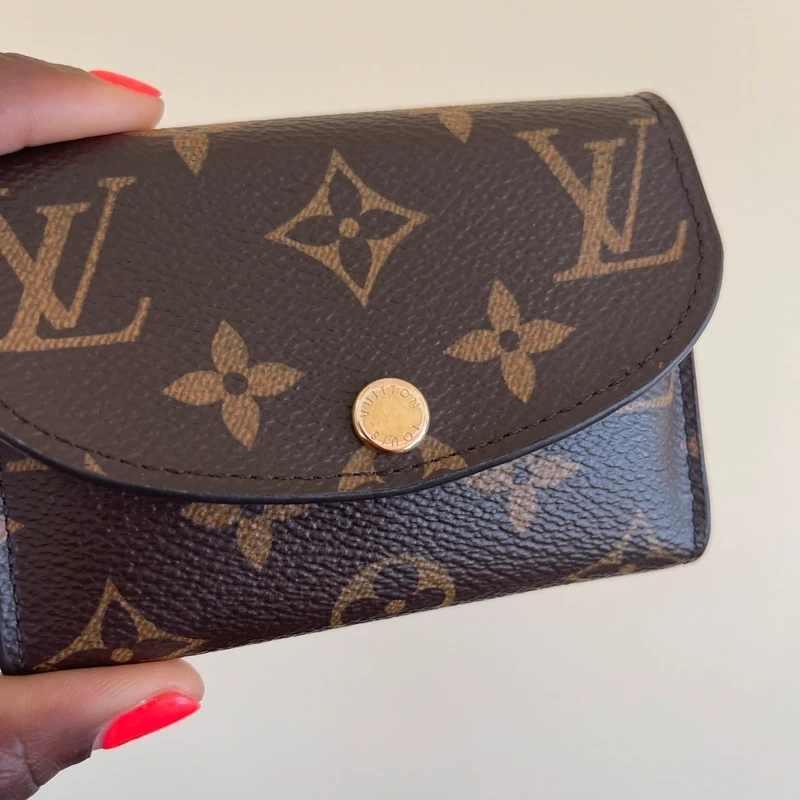 Louis Vuitton portefeuille Rosalie monogram ballerine. Luxe de seconde main authentique
