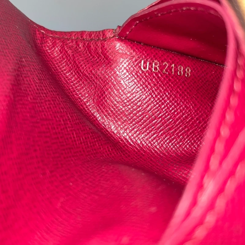 Louis Vuitton portefeuille Rosalie pivoine monogram. LUXE DE SECONDE MAIN AUTHENTIQUE. SAC DE LUXE